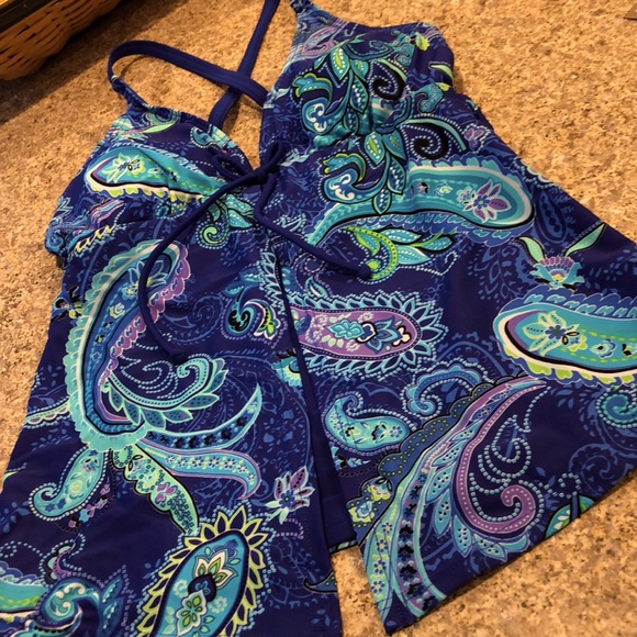 Beach Diva Other - Beach Diva Malibu Flyaway Paisley Tankini Top Size 8 - Top Only